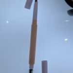 عرض 2 قلم حواجب بني كريمي، مقاوم للماء