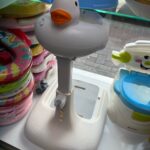 مساعد الاستحمام للأطفال على شكل بطة